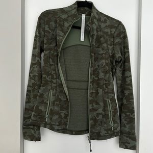 Lululemon camo scuba
